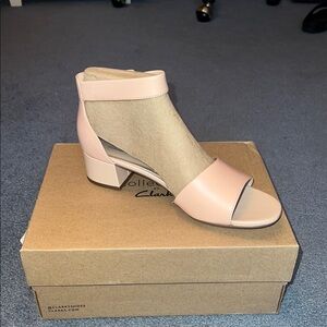 Clarks Blush Sandals with Open-Toe Design and Low Block Heel